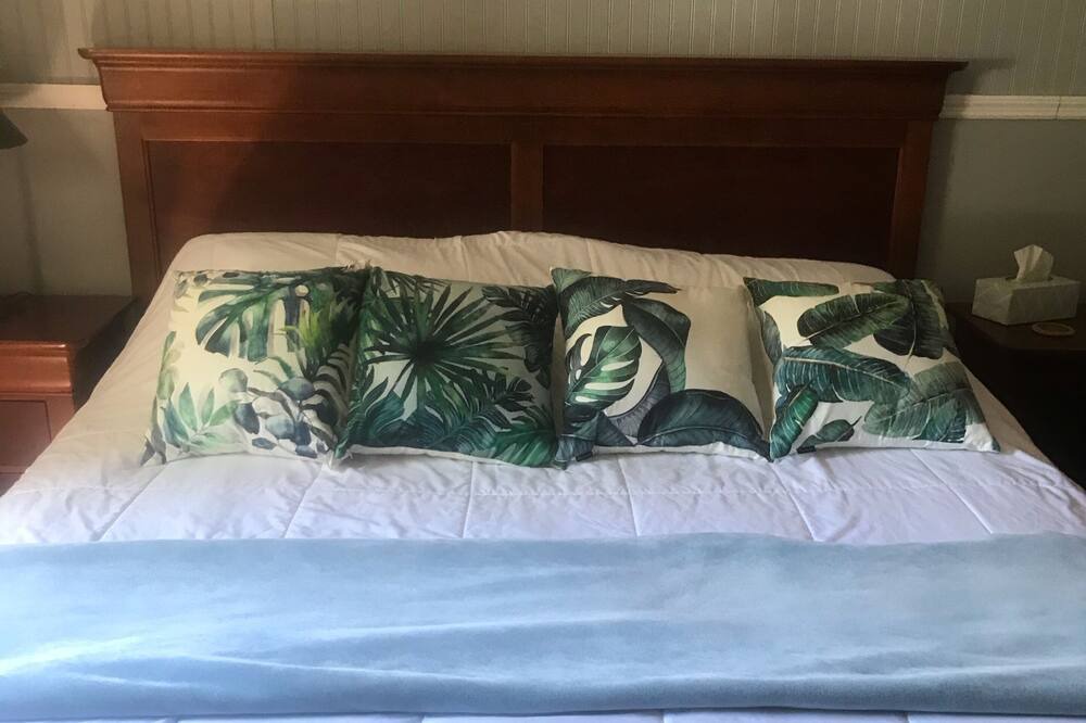 Photo of Bedroom in Alexandria Bay