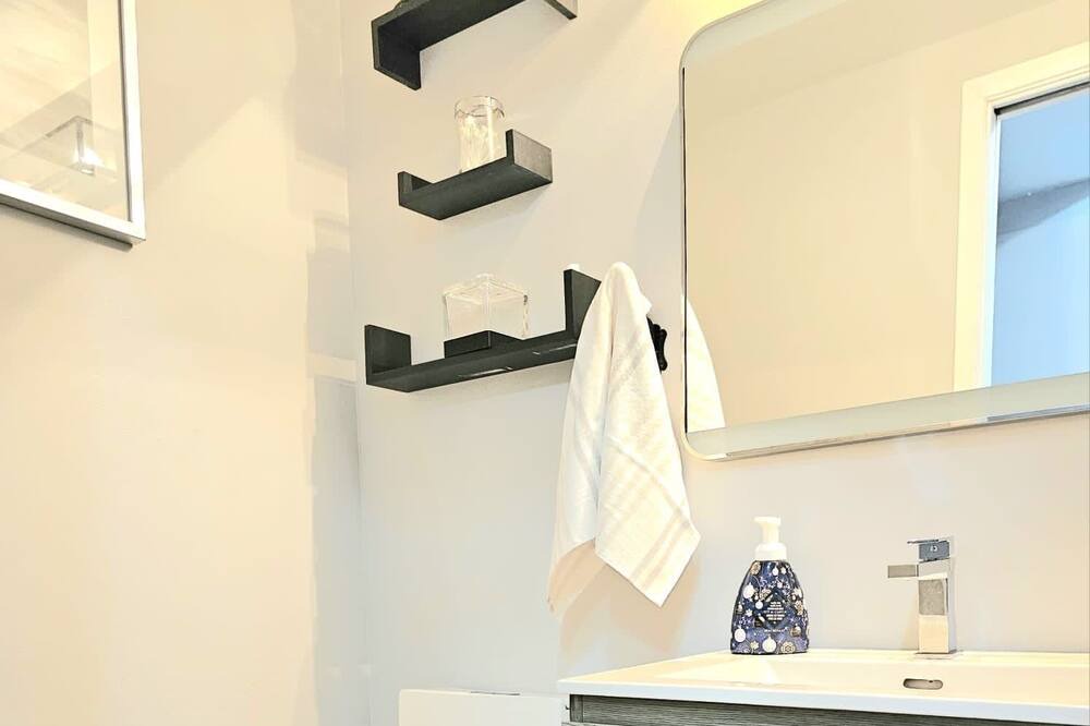 Photo of Bathroom in Ingersoll