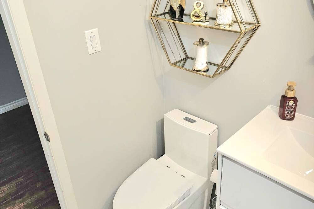 Photo of Bathroom in Ingersoll