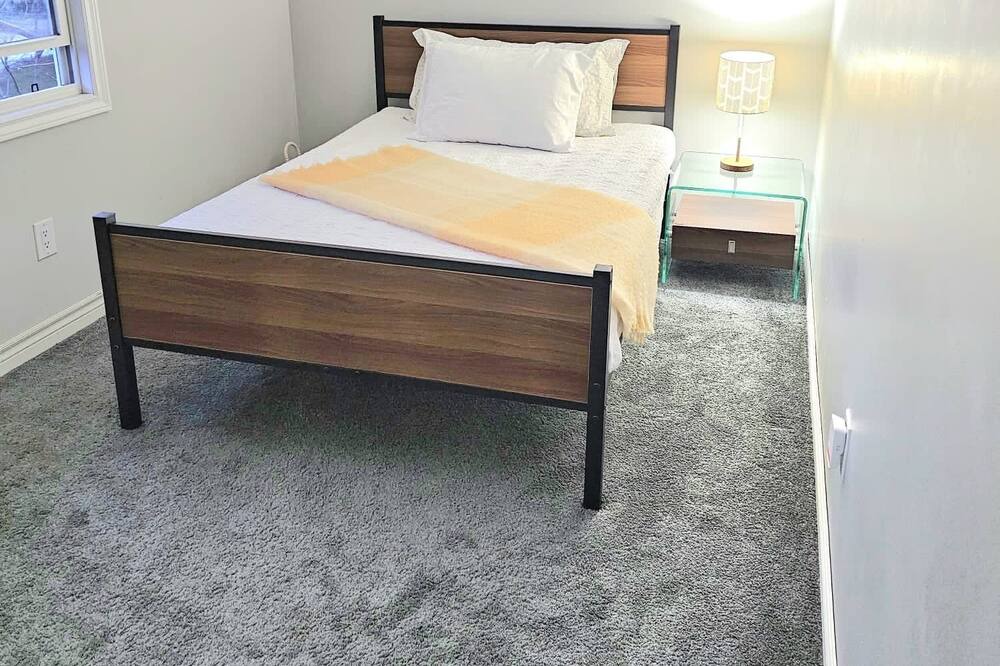Photo of Bedroom in Ingersoll