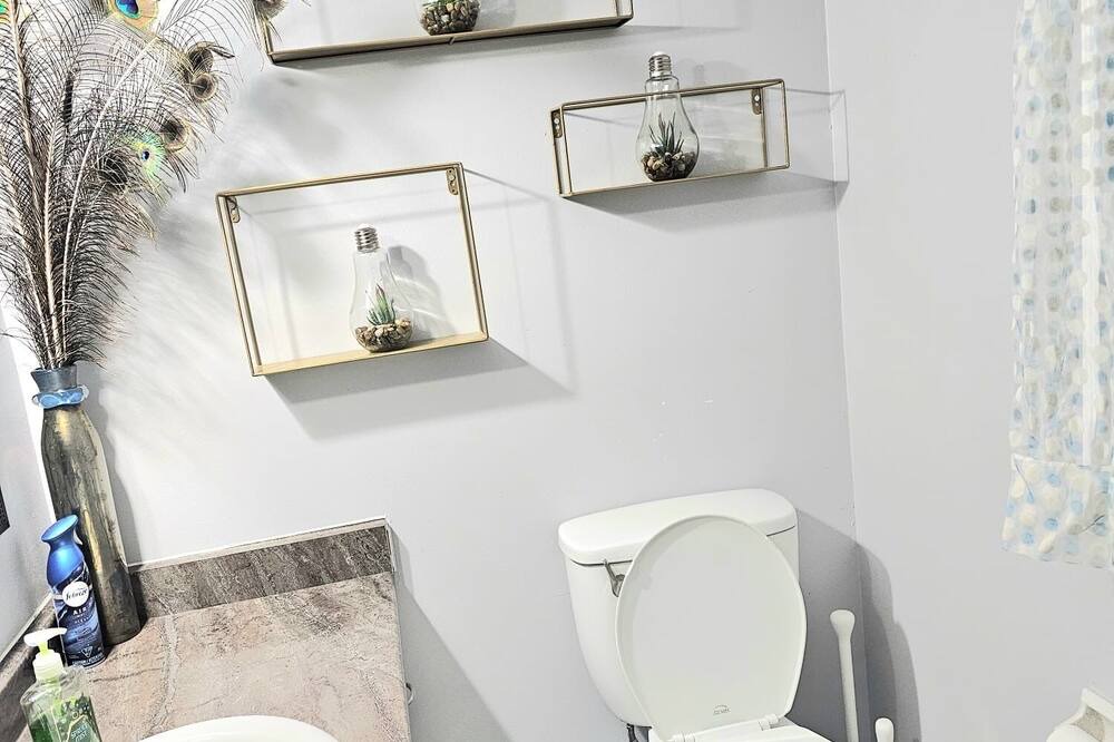 Photo of Bathroom in Ingersoll