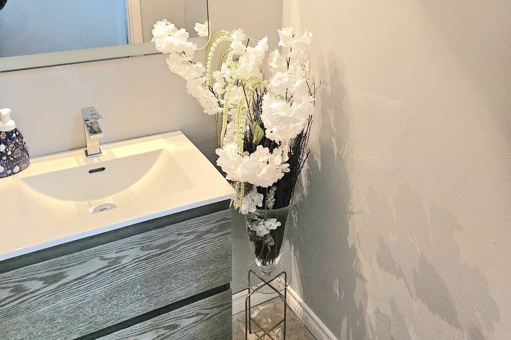 Photo of Bathroom in Ingersoll