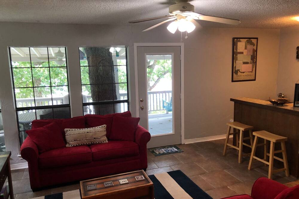 Photo of Livingroom in Malakoff