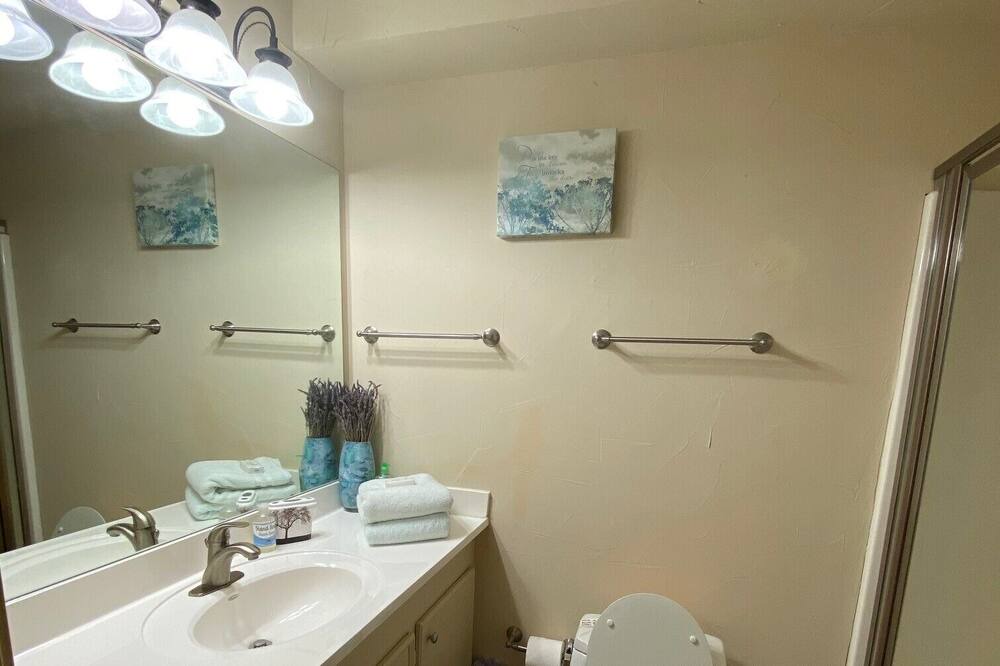 Photo of Bathroom in Malakoff
