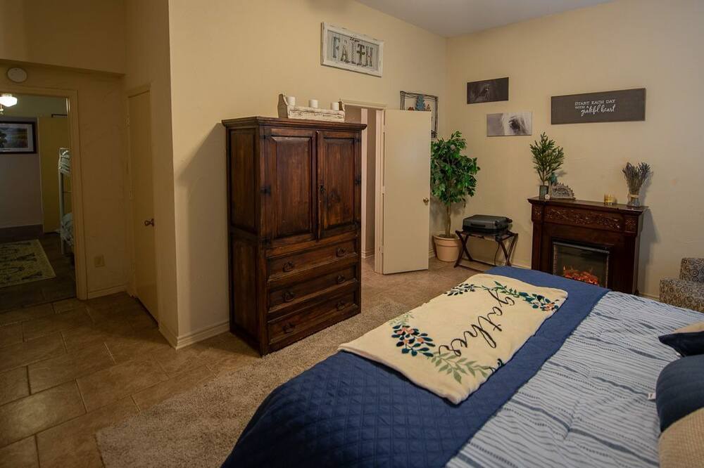 Photo of Bedroom in Malakoff