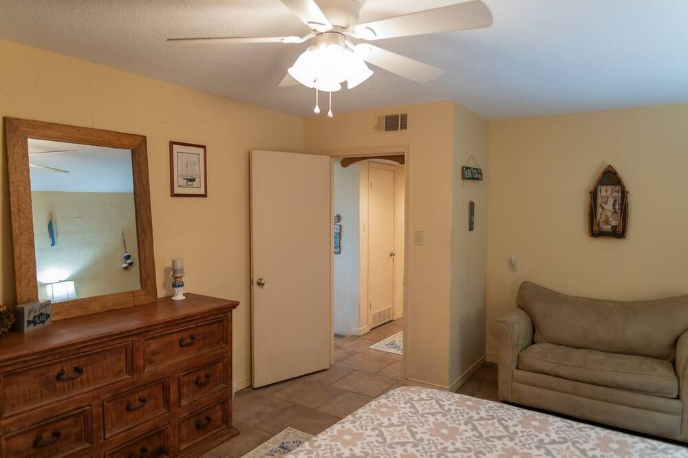 Photo of Bedroom in Malakoff