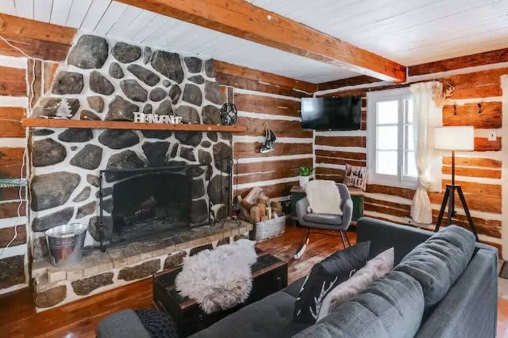 Photo of Livingroom in Sainte-Agathe-des-Monts