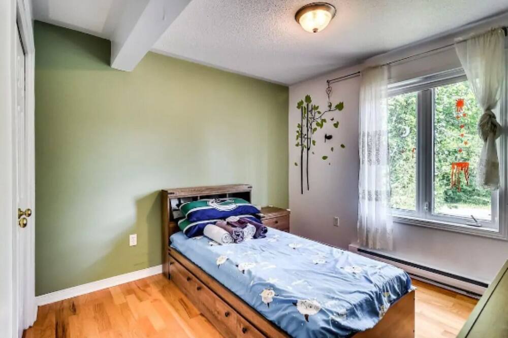 Photo of Bedroom in Pontiac