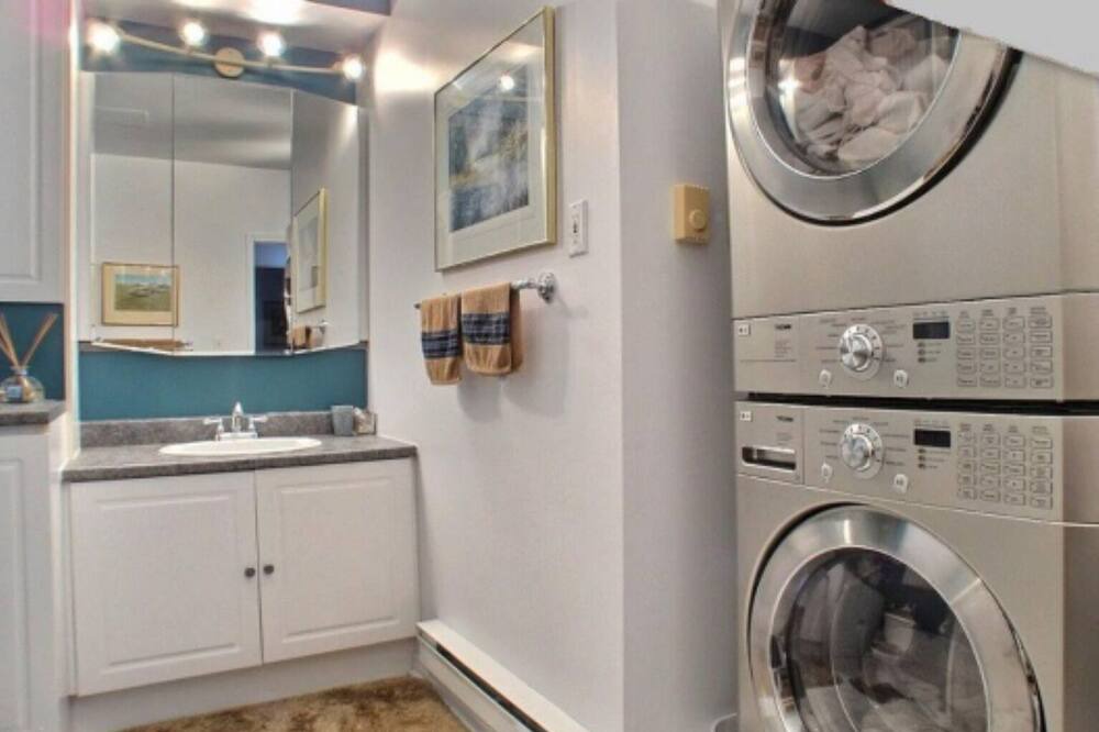 Photo of Bathroom in Pontiac