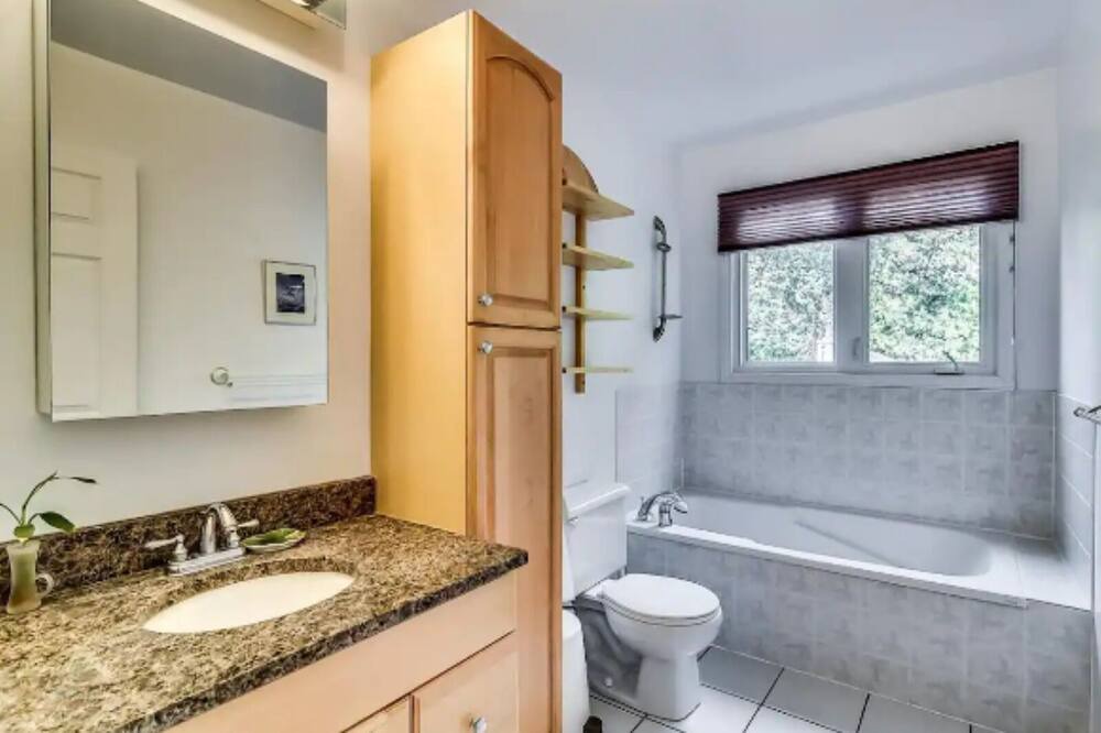 Photo of Bedroom in Pontiac