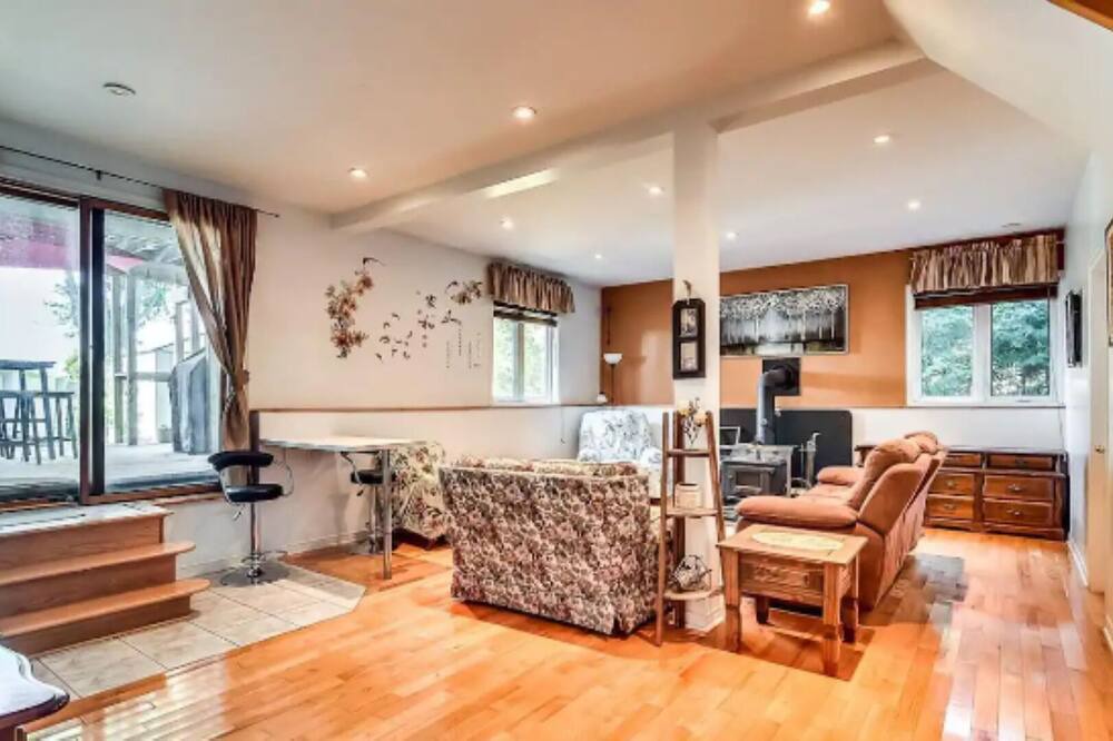 Photo of Livingroom in Pontiac