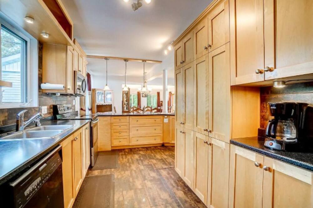 Photo of Kitchen in Pontiac