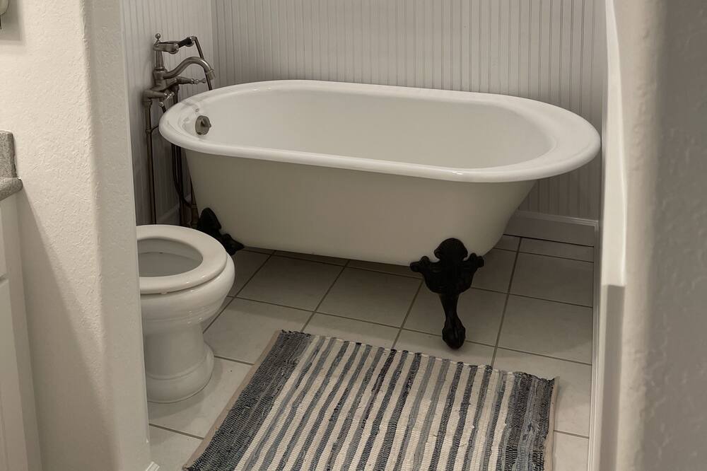 Photo of Bathroom in Higden