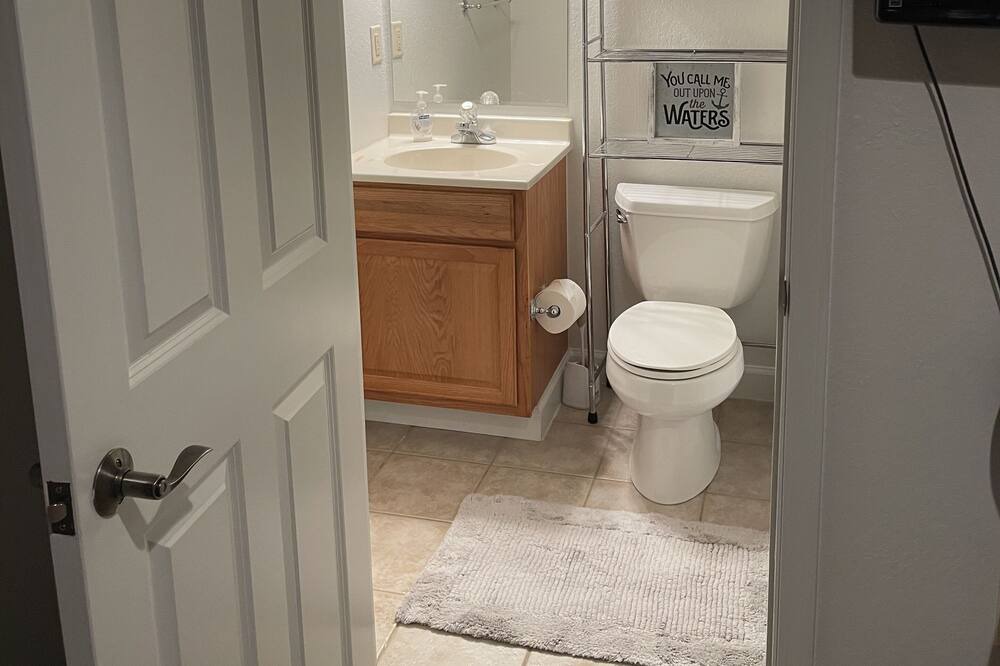 Photo of Bathroom in Higden