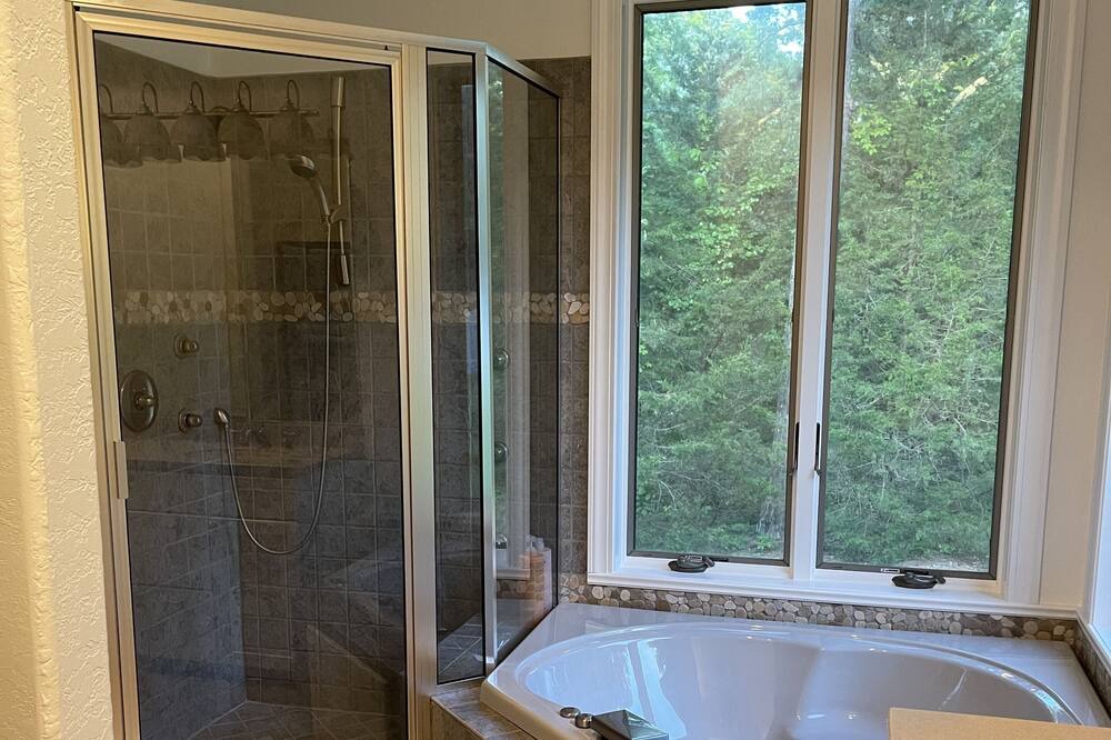 Photo of Bathroom in Higden