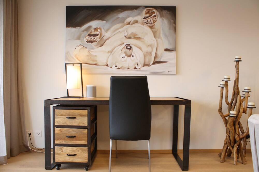 Photo of Bedroom in Lens