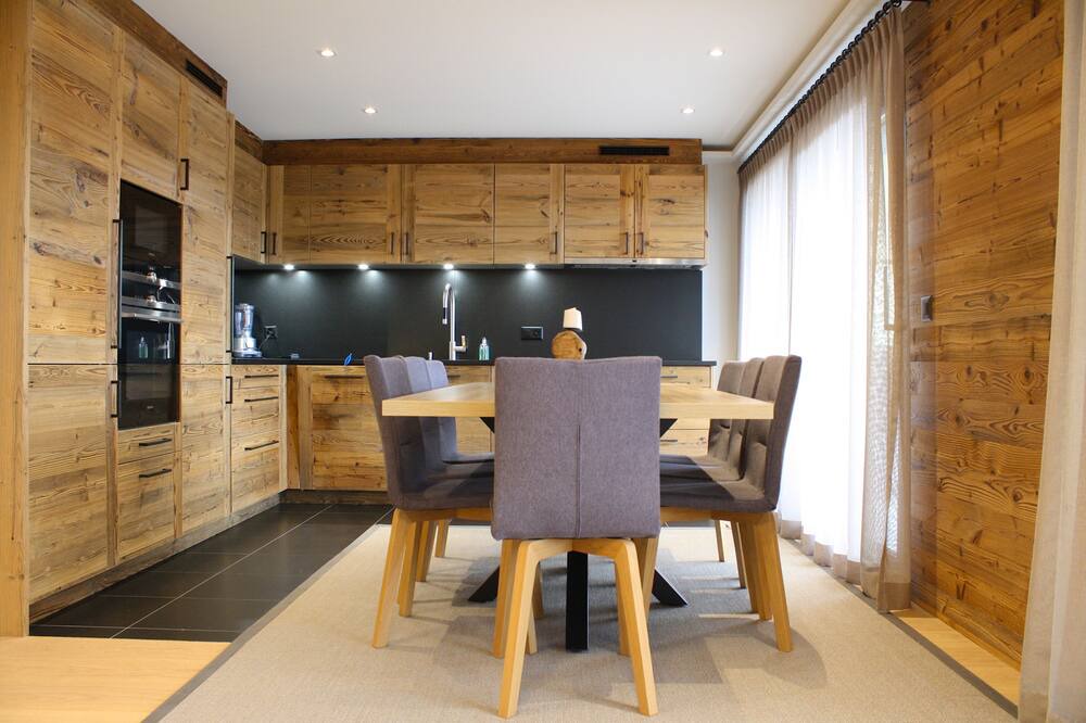 Photo of Kitchen in Lens