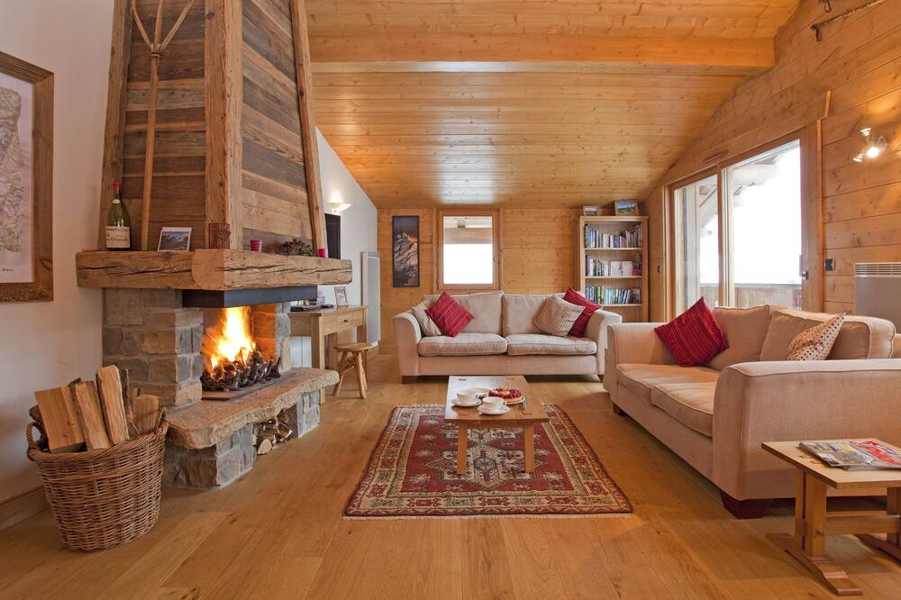 Photo of Livingroom in Le Tour