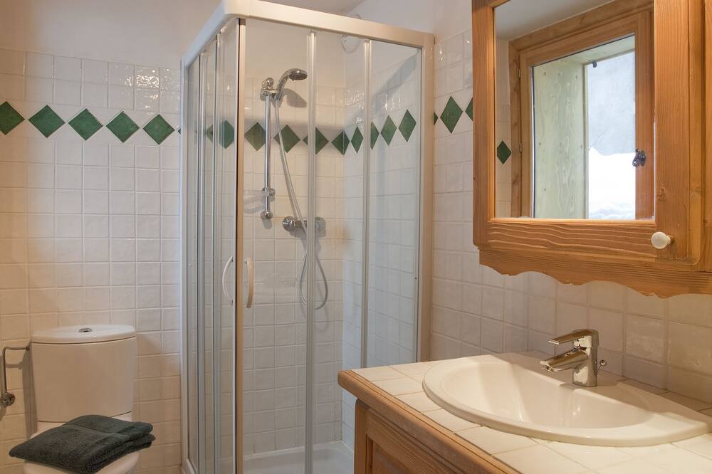 Photo of Bathroom in Le Tour