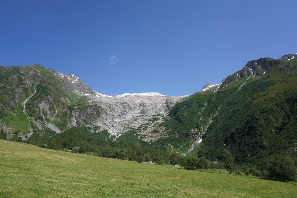 Photo of Others in Le Tour