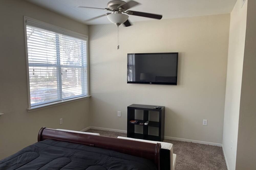 Photo of Bedroom in Midtown