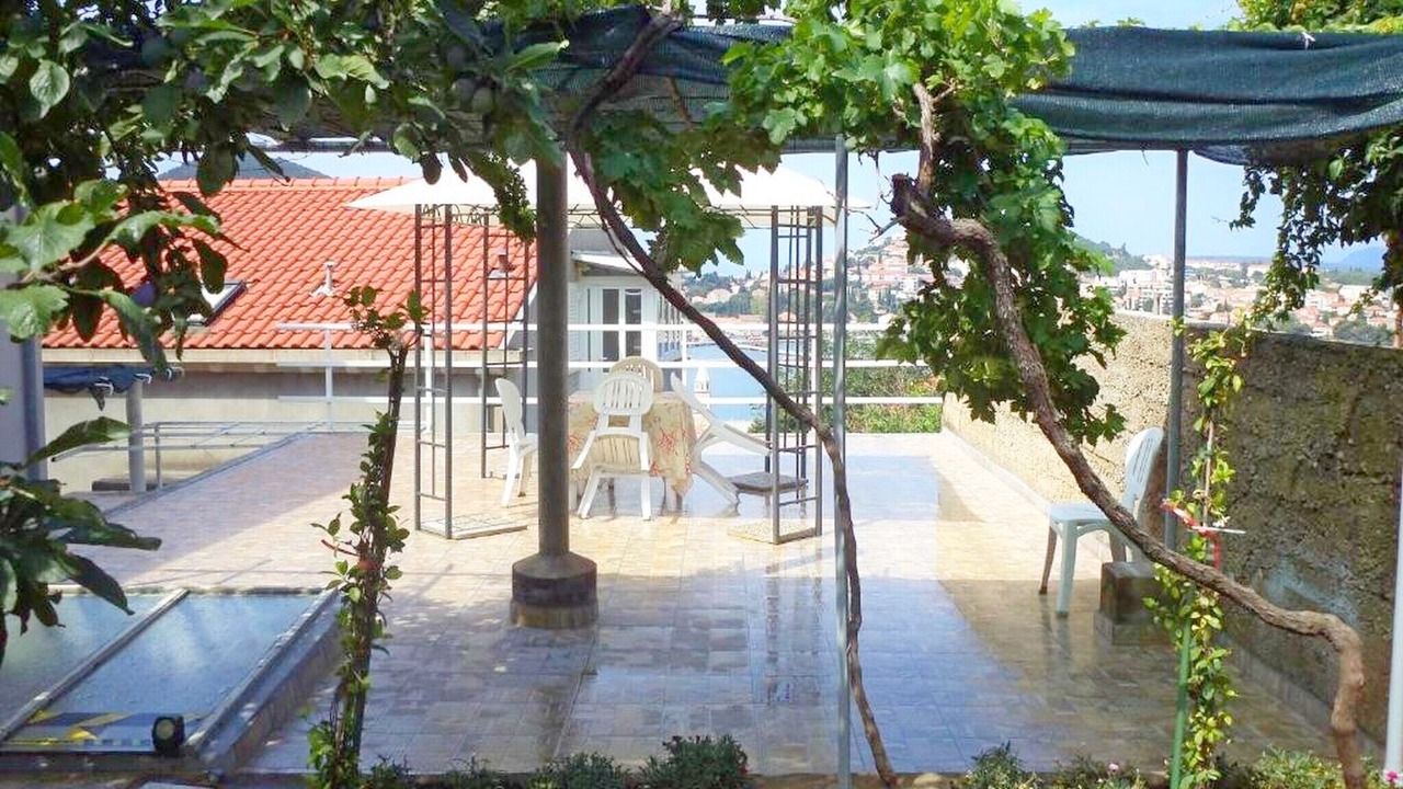 Photo of Outdoor in Gruz