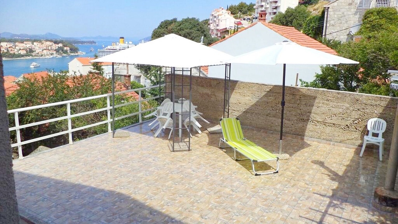 Photo of Outdoor in Gruz
