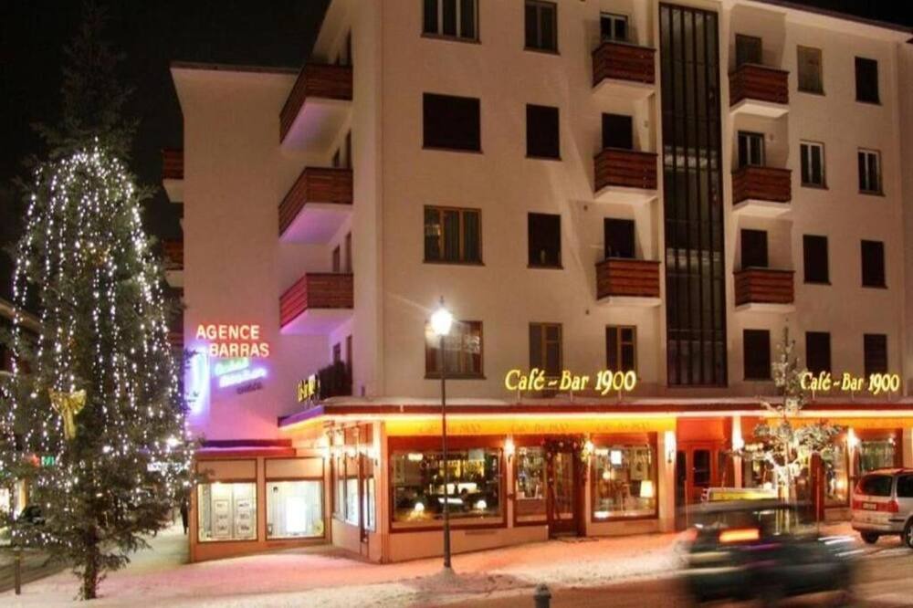 Photo of Outdoor in Noes