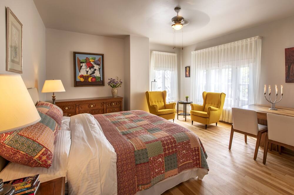 Photo of Bedroom in Montcalm