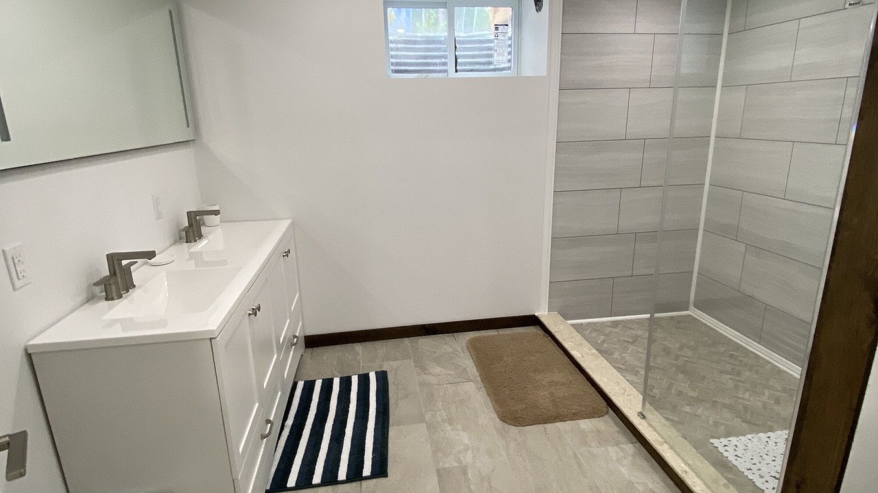 Photo of Bathroom in Dysart et al