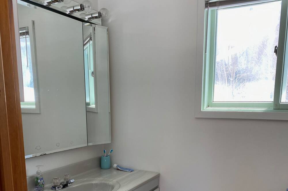 Photo of Bathroom in Perrault Falls