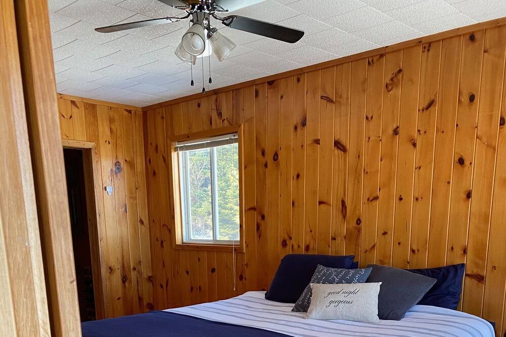 Photo of Bedroom in Perrault Falls