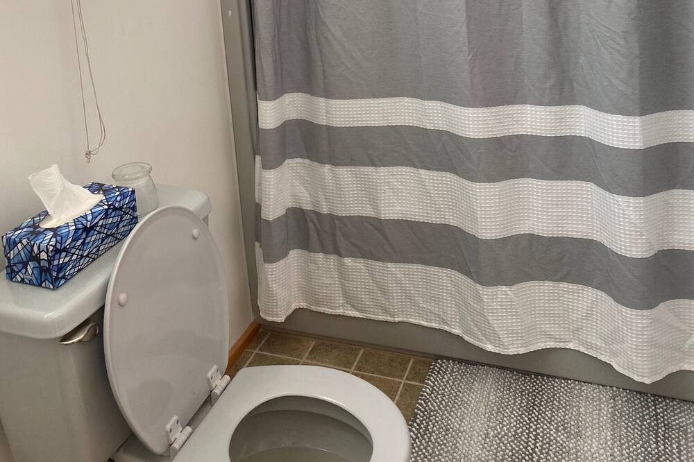 Photo of Bathroom in Perrault Falls