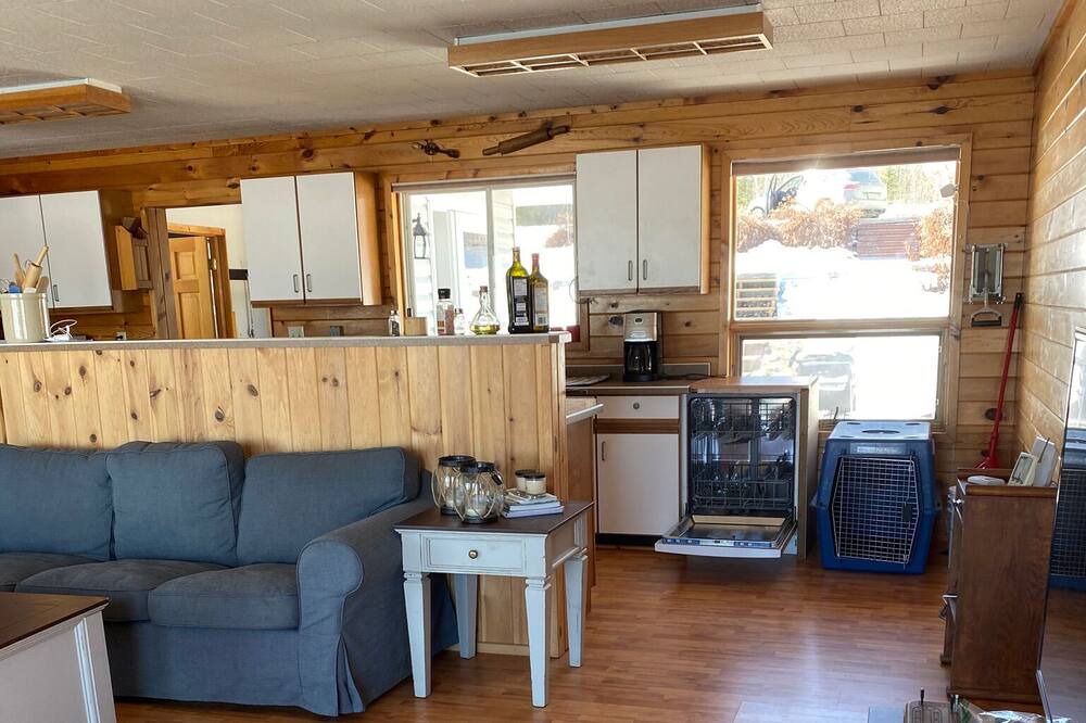 Photo of Livingroom in Perrault Falls