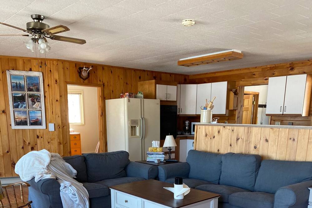Photo of Livingroom in Perrault Falls