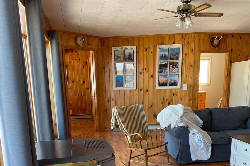 Photo of Livingroom in Perrault Falls