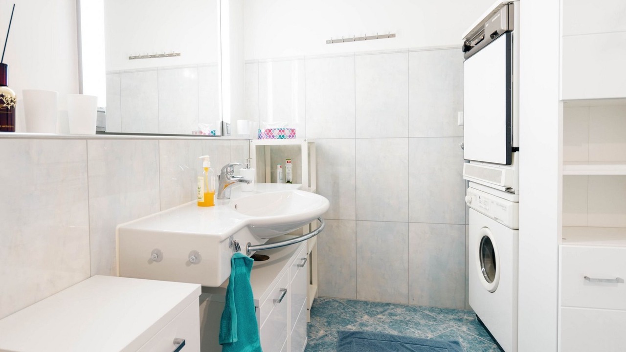 Photo of Bathroom in Mitloedi