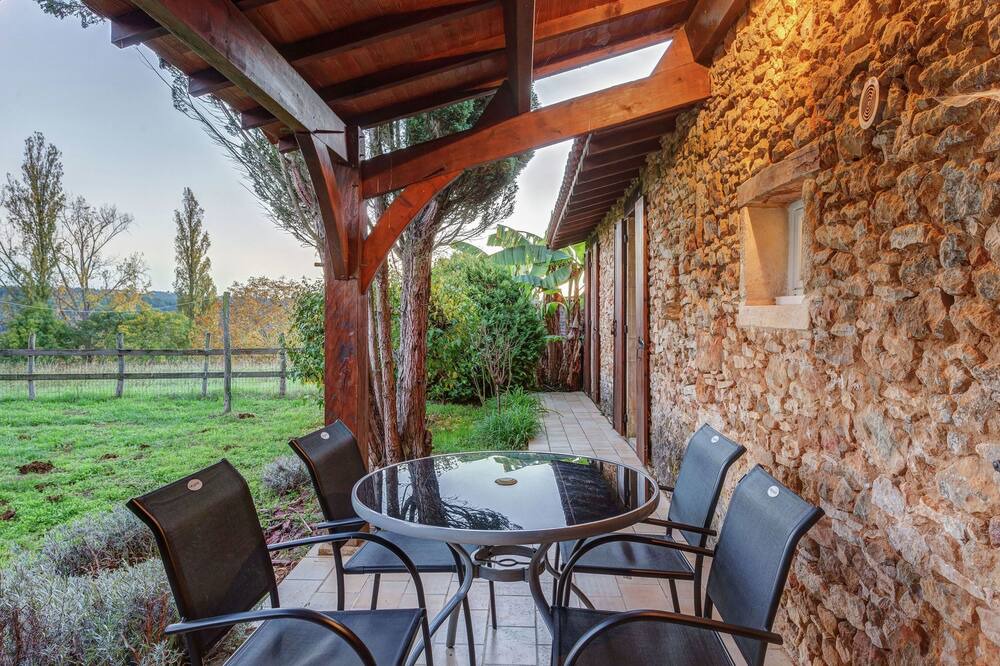 Photo of Patio Balcony in Loubejac