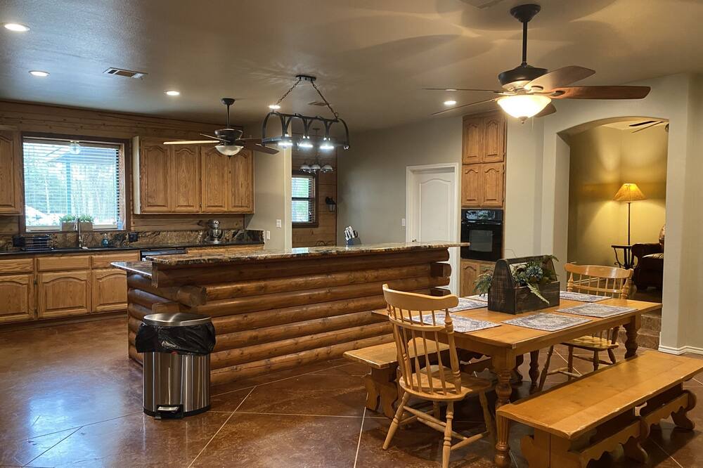 Photo of Kitchen in Quinlan