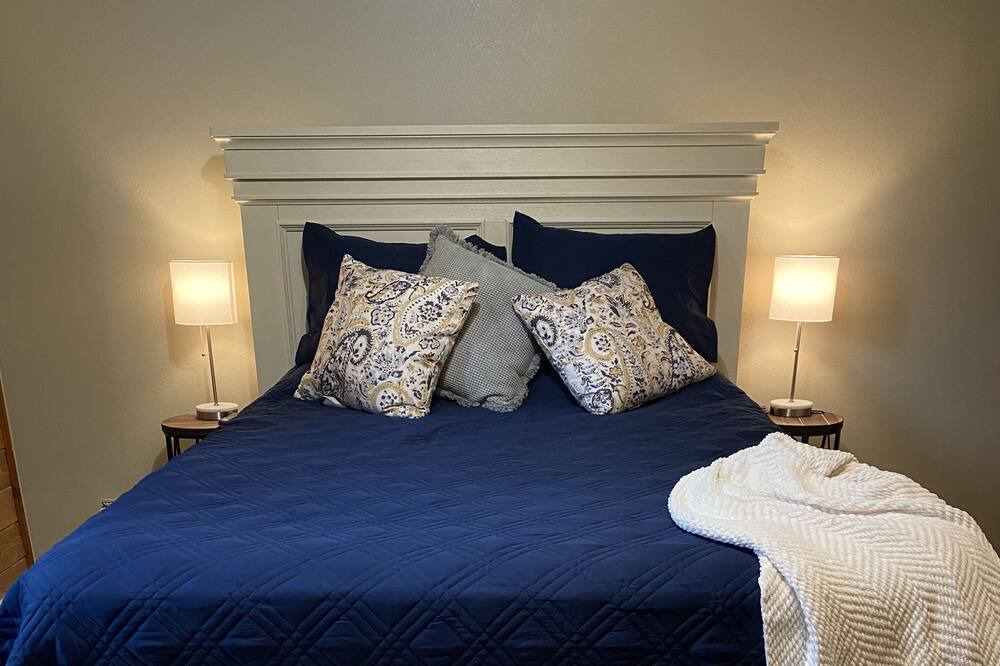 Photo of Bedroom in Quinlan