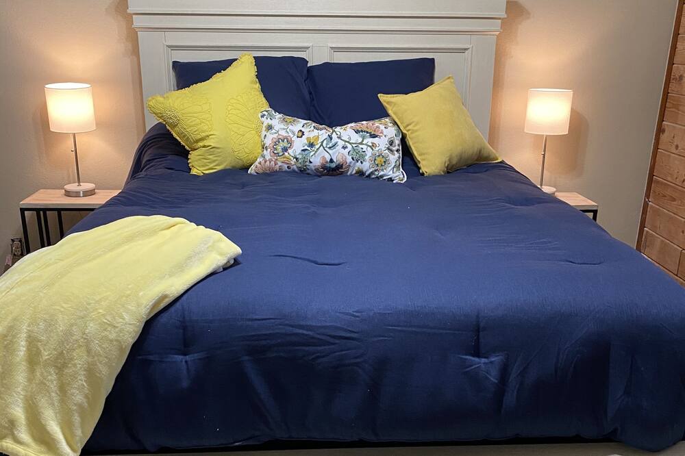 Photo of Bedroom in Quinlan