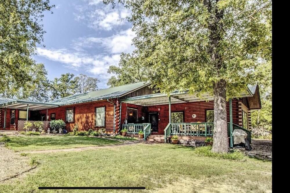 Photo of Outdoor in Quinlan