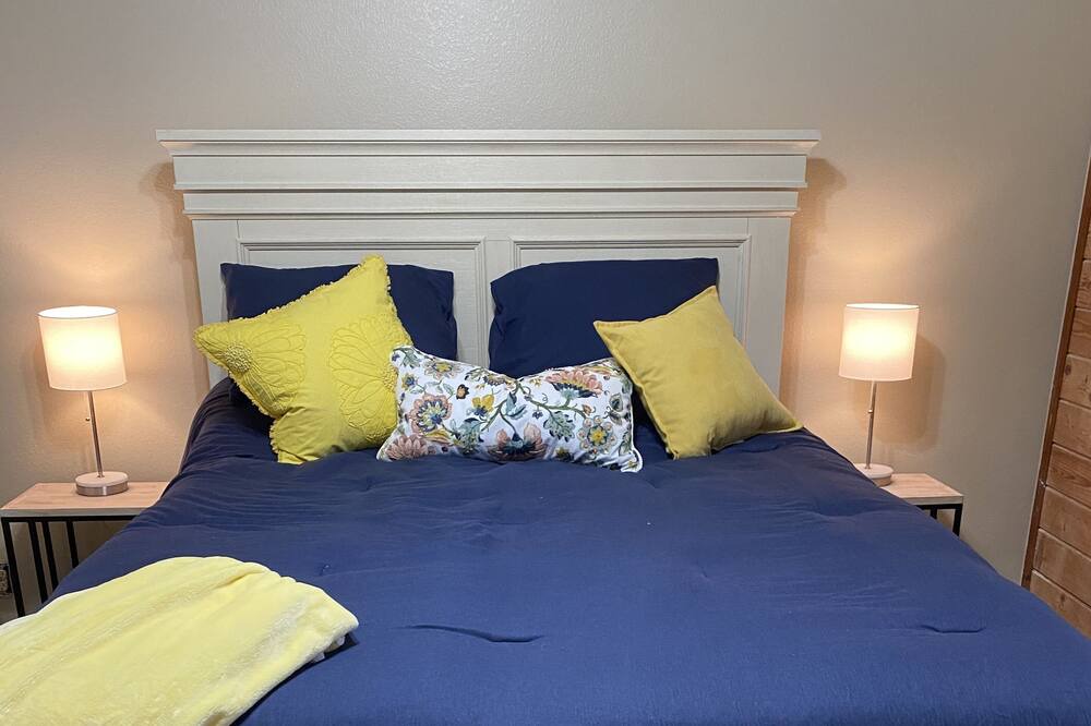 Photo of Bedroom in Quinlan