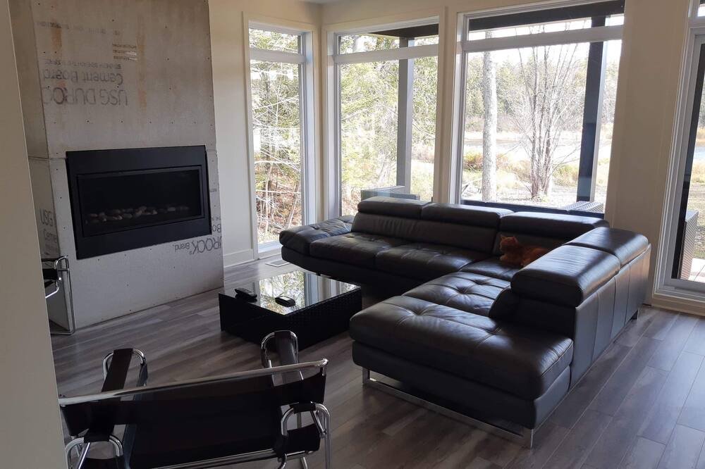 Photo of Livingroom in Georgeville