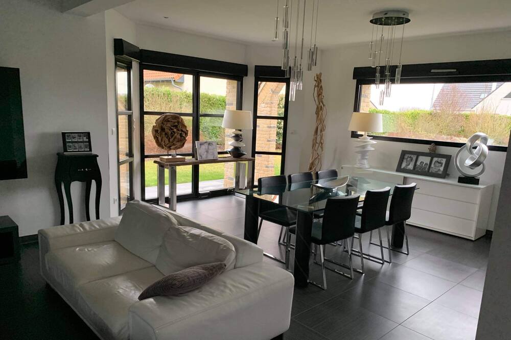 Photo of Livingroom in Nielles-les-Ardres