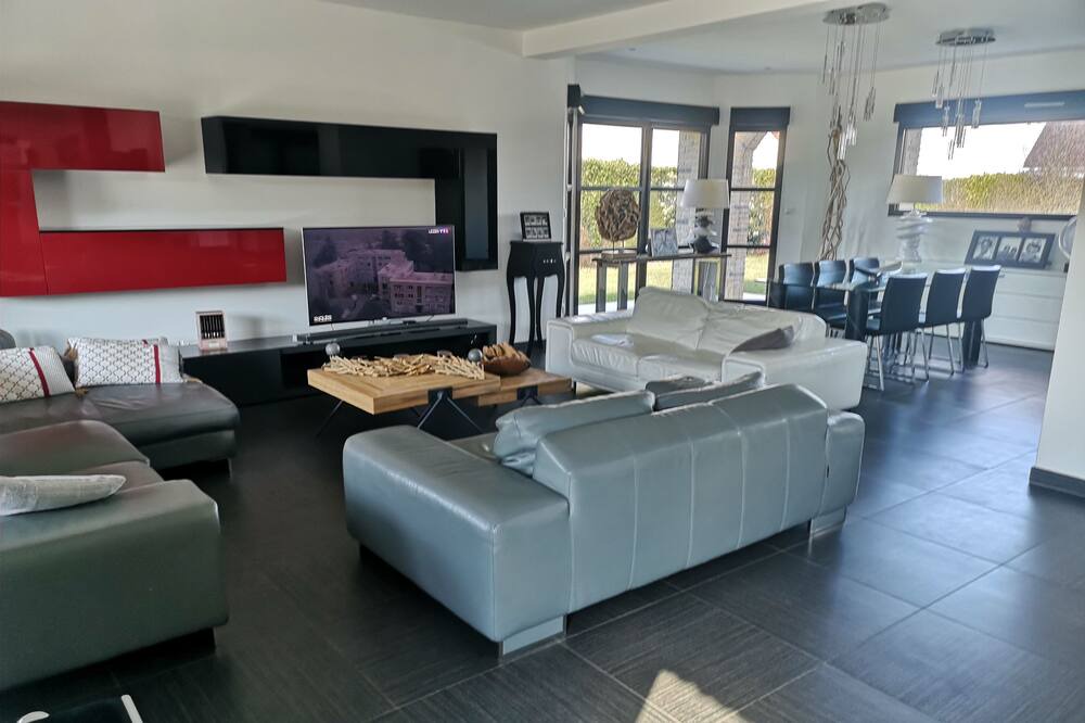 Photo of Livingroom in Nielles-les-Ardres