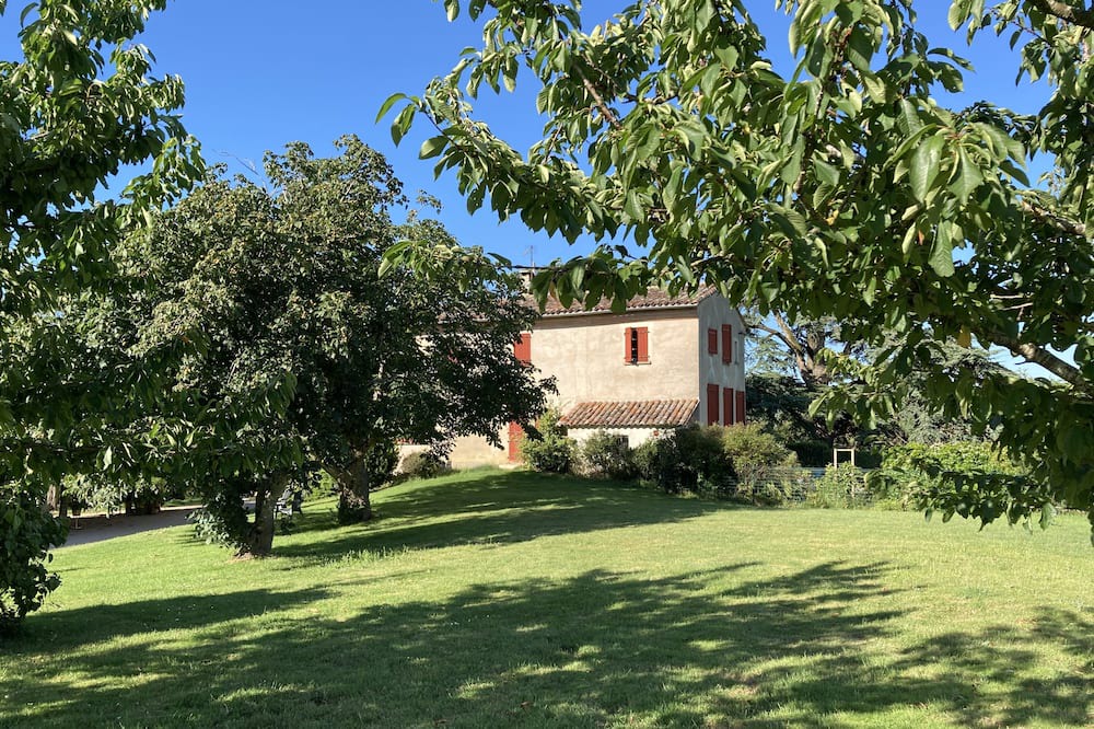Photo of Outdoor in Leojac