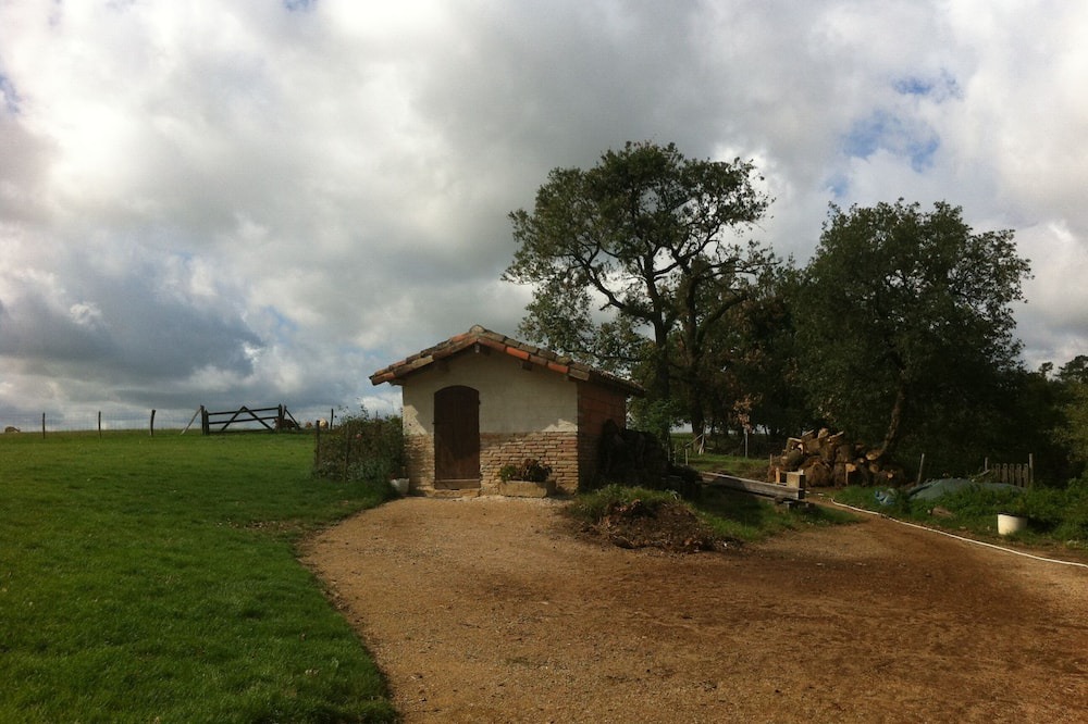 Photo of Others in Leojac