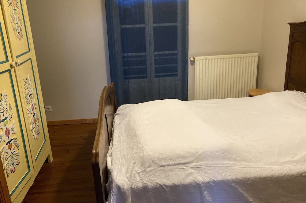 Photo of Bedroom in Leojac