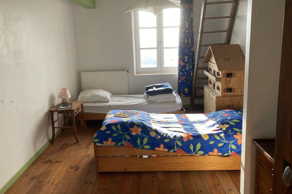 Photo of Bedroom in Leojac